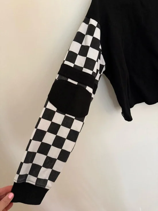 Vans Black Crewneck Cropped Sweatshirt - Picture 5 of 5